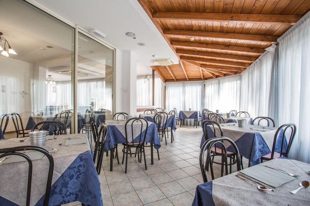 Hotel Nancy Rimini Extérieur photo
