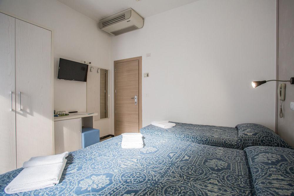 Hotel Nancy Rimini Extérieur photo