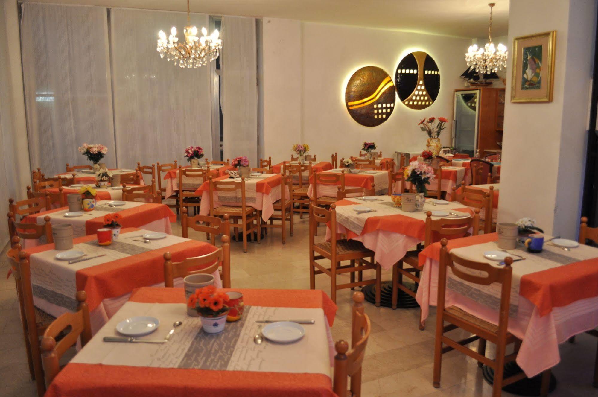 Hotel Nancy Rimini Extérieur photo